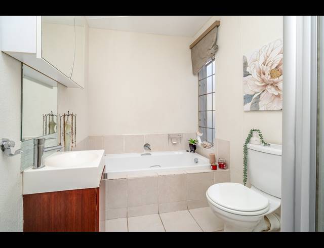 2 BEDROOM APARTMENT FOR SALE IN BROADACRES